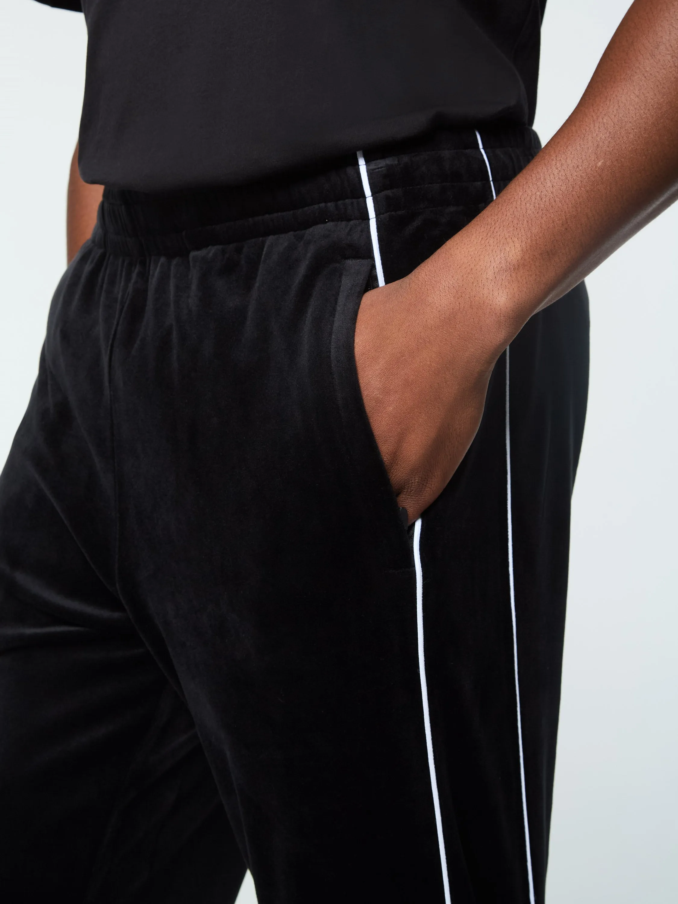 Lioni Velour Track Pant- Black Beauty