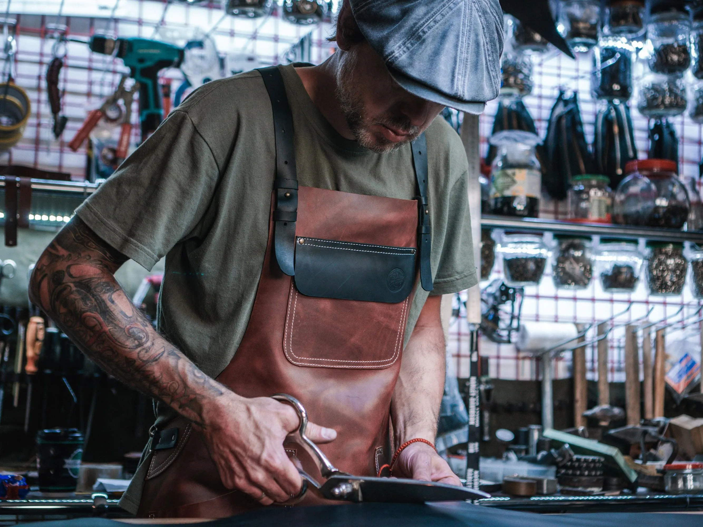 Split Leg Leather Apron with large tool pockets | HandMade