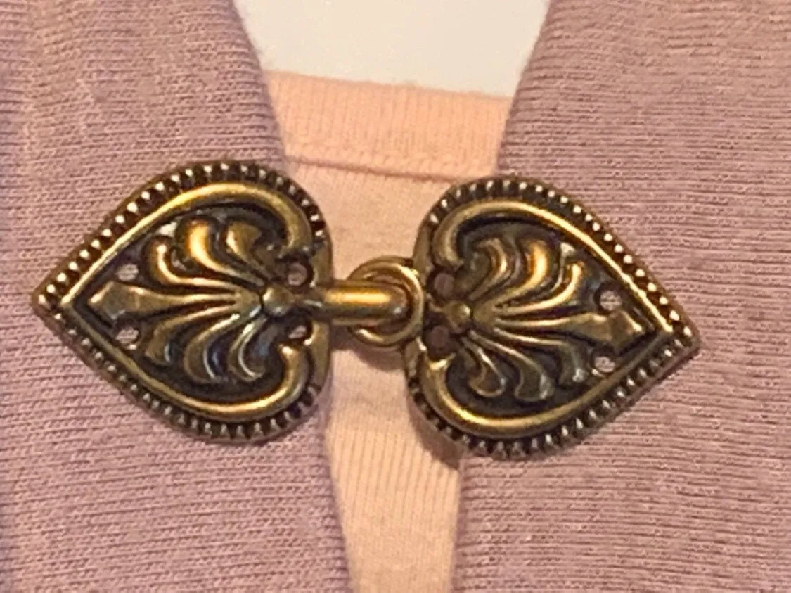 Sweater Clips Gold Celtic Heart Sweater Clip Vintage Scarf Clasp Shawl Clips Kimono Clips Metal Celtic Heart Cardigan Clasp Gifts for Her