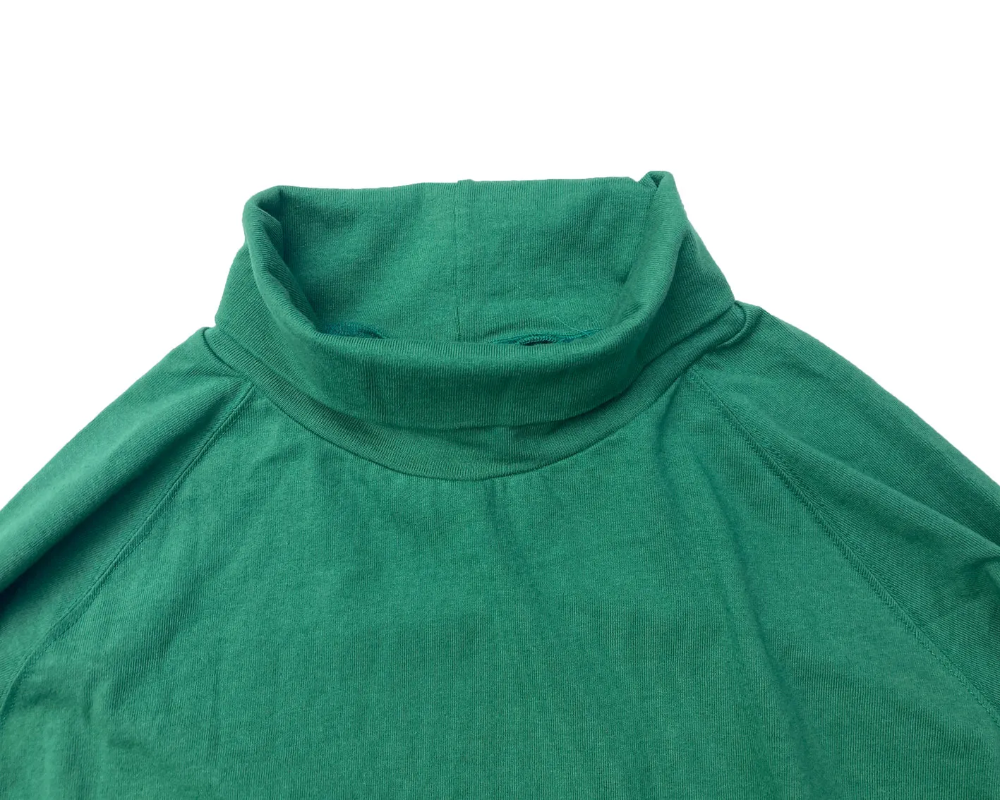 TURTLENECK RAGLAN SLEEVE